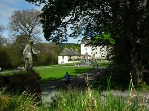 מלכת הבירה בדיווח מהשטח: TRAQUAIR HOUSE - מלון הבירה הכי סקוטי שיש