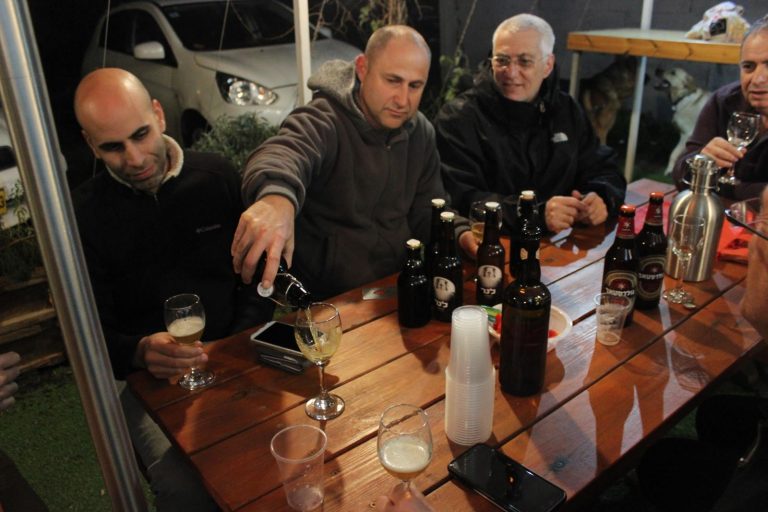 בירימינה, תחרות בירה, סדנת בירה, טעימות בירה, סדנאות בירה, סדנאות גיבוש לעובדים, ימי כיף וגיבוש לעובדים, רעיונות לפעילות גיבוש לעובדים, נעמה אשכנזי,מלכת הבירה, סדנת גיבוש, סדנת אלכוהול, מתנה מקורית לגבר, פעילות גיבוש